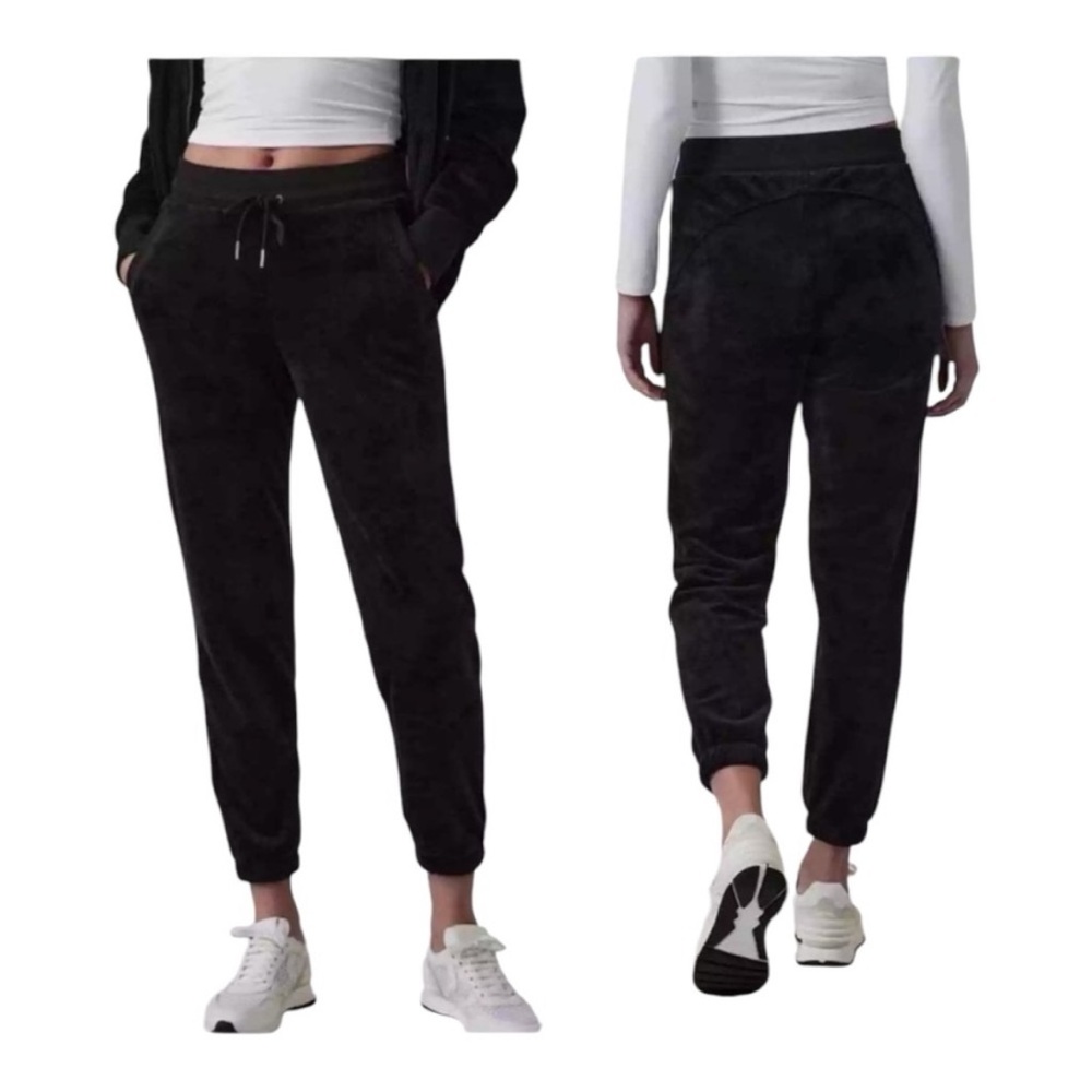 ATHLETA | Cozy Karma Recover Jogger in Black Plush Fleece, Size XS